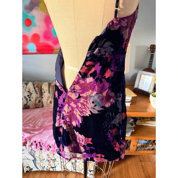 LUSH Burnout Velvet Floral Print Mini Slip Dress Strappy Bodycon Party - XS‎ - Picture 4 of 4